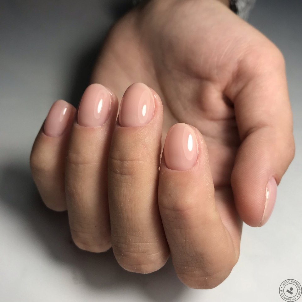 Ухоженные ногти без покрытия