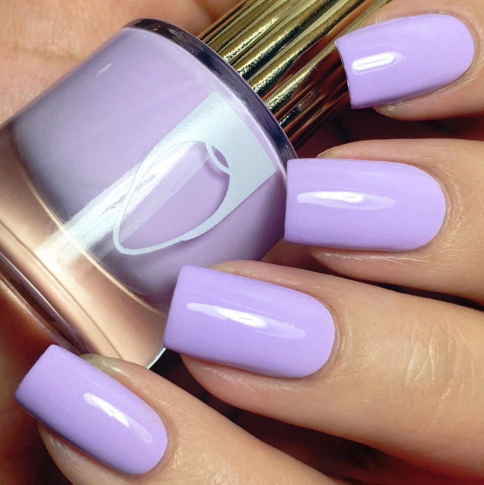 Essie лак фиолетовый