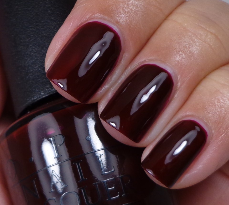 Лак OPI гнилая вишня