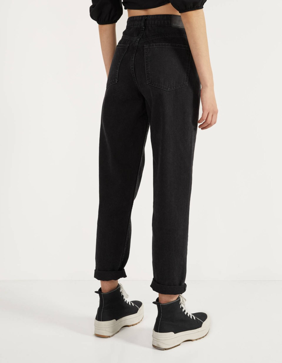 Джинсы мом Fit Pull Bear