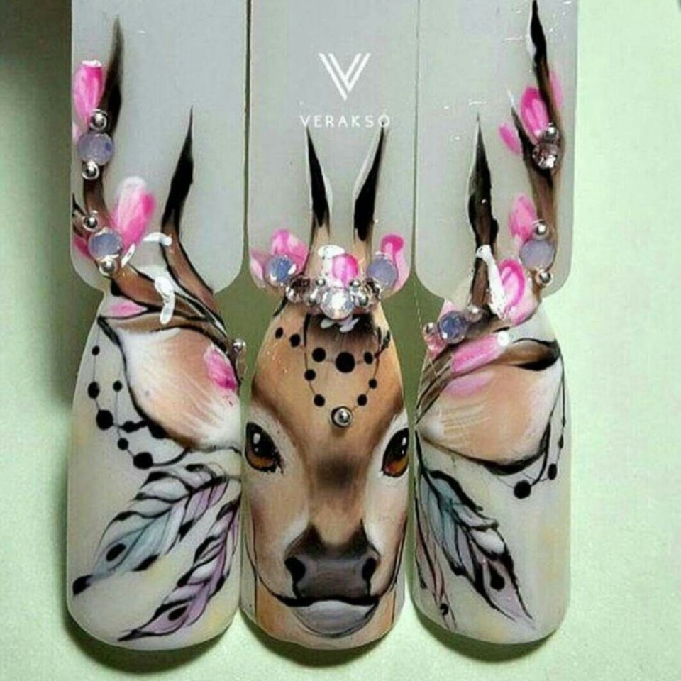 Рисование животных на ногтях