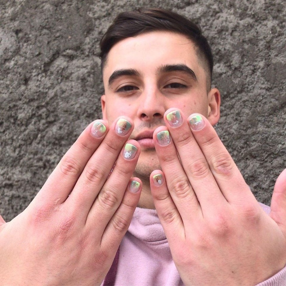 Мужской маникюр нарощенные ногти