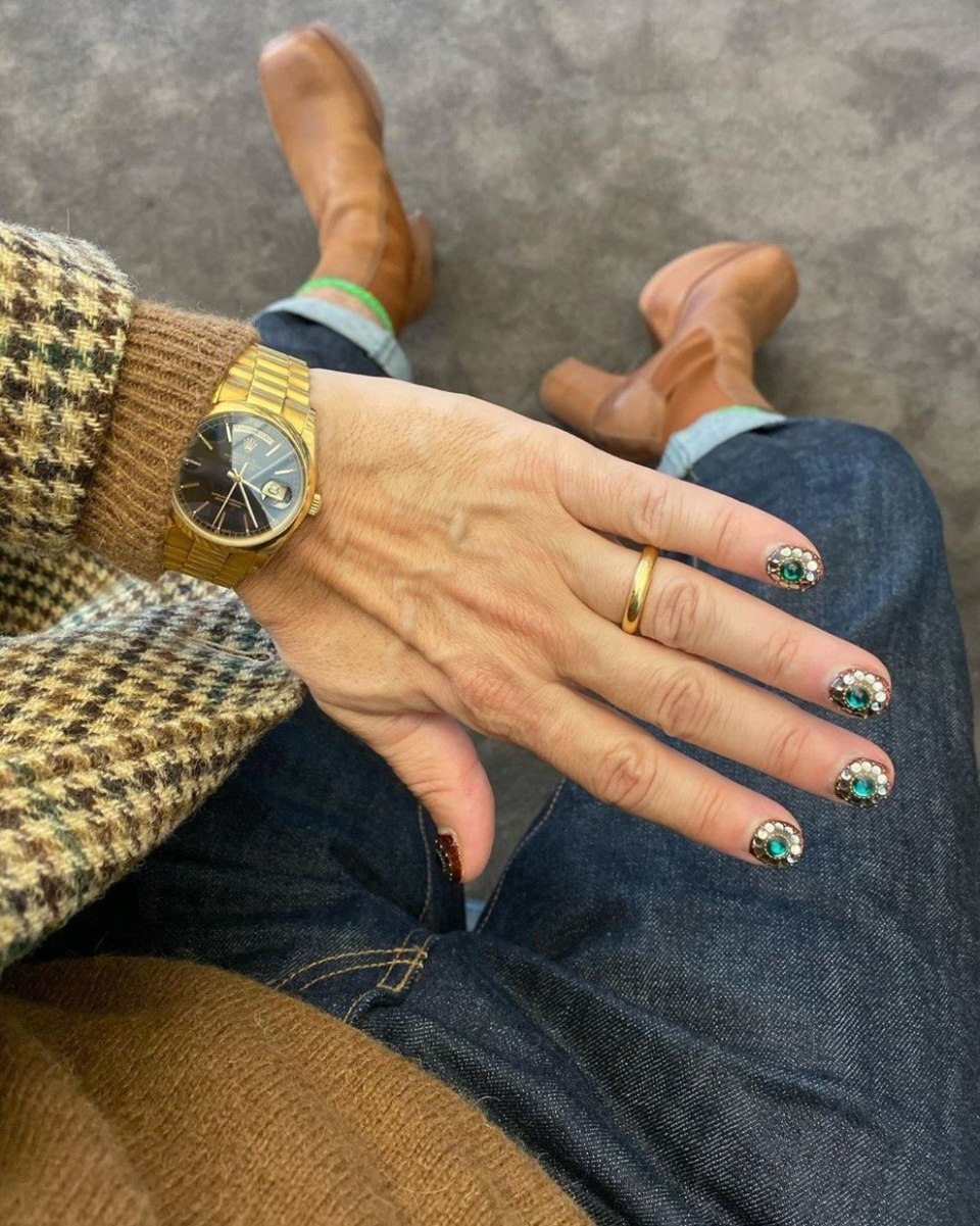 Маникюр Дани Милохина