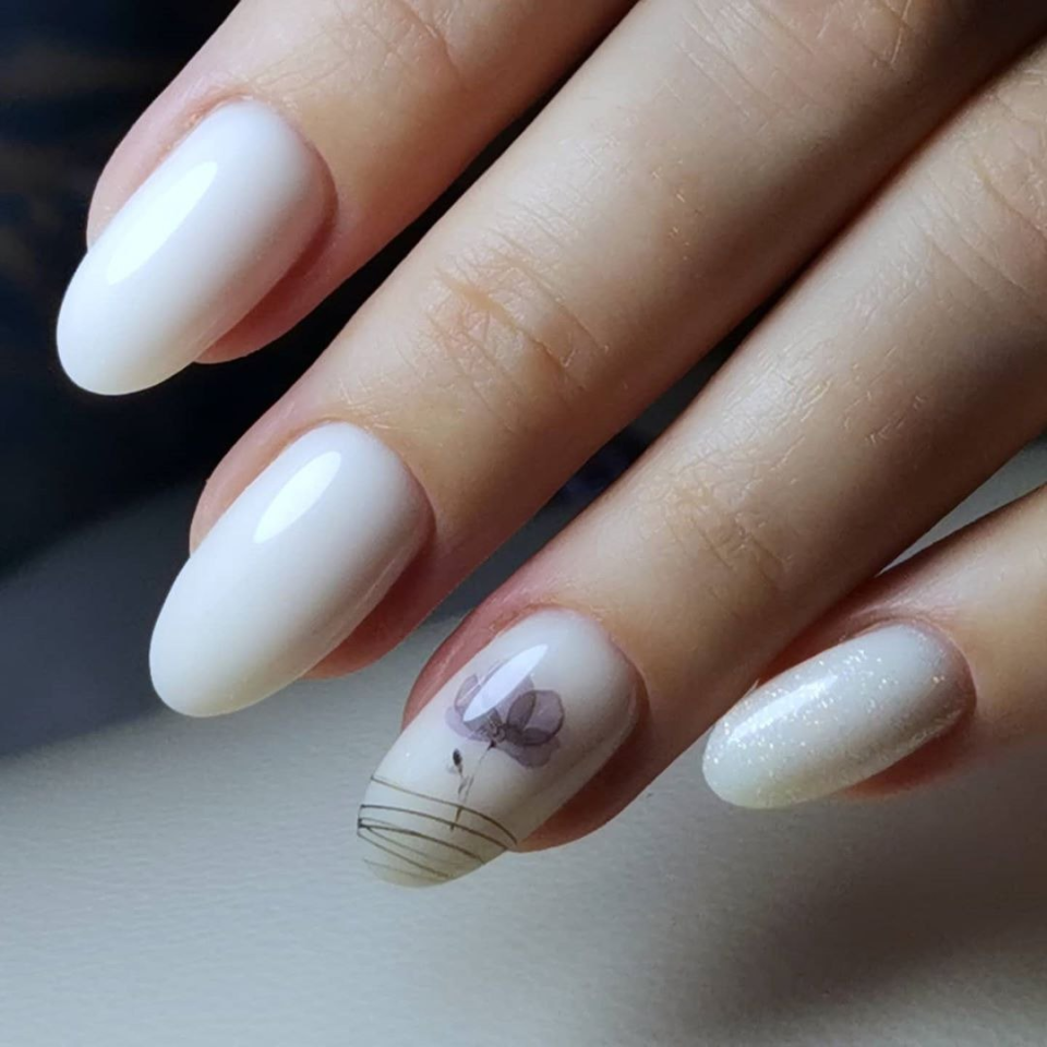 Длинные акриловые ногти