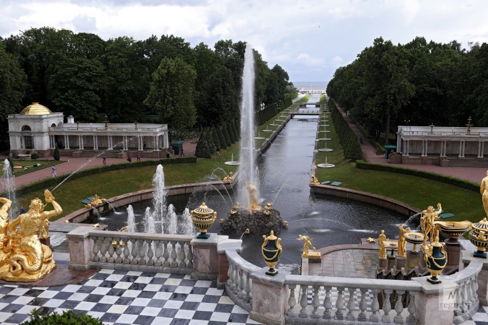Петергоф в Санкт-Петербурге