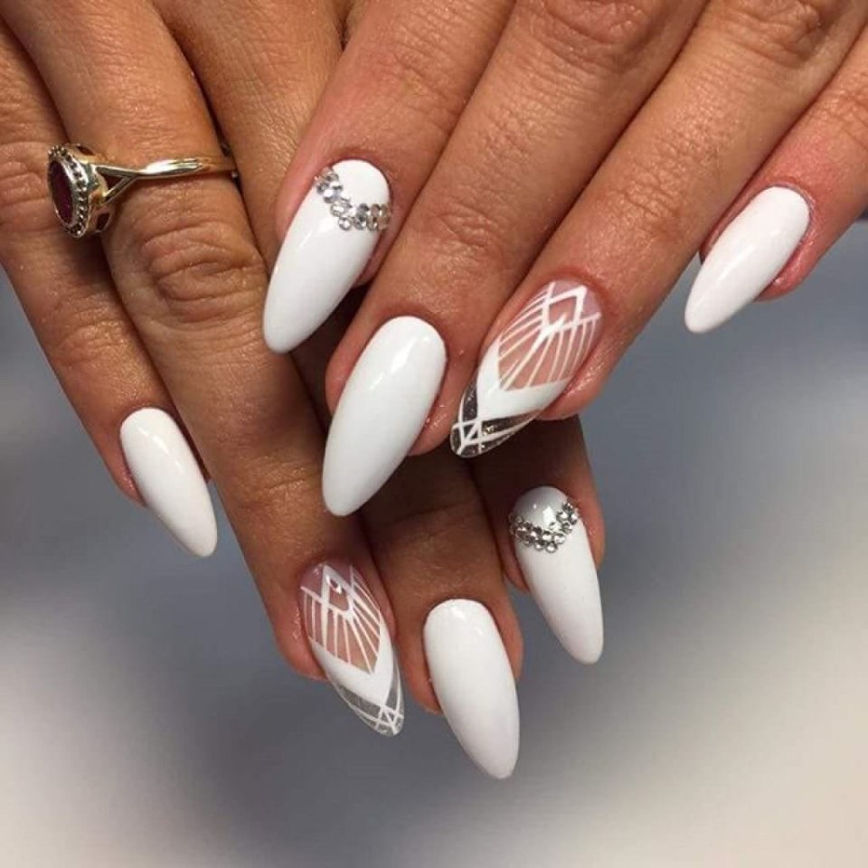 Manicure 2021 миндаль