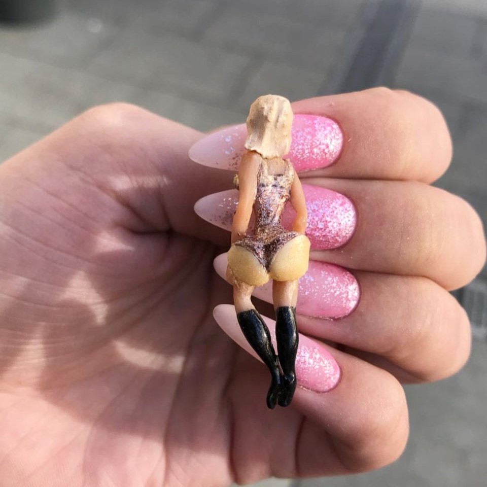 Панда на ногтях