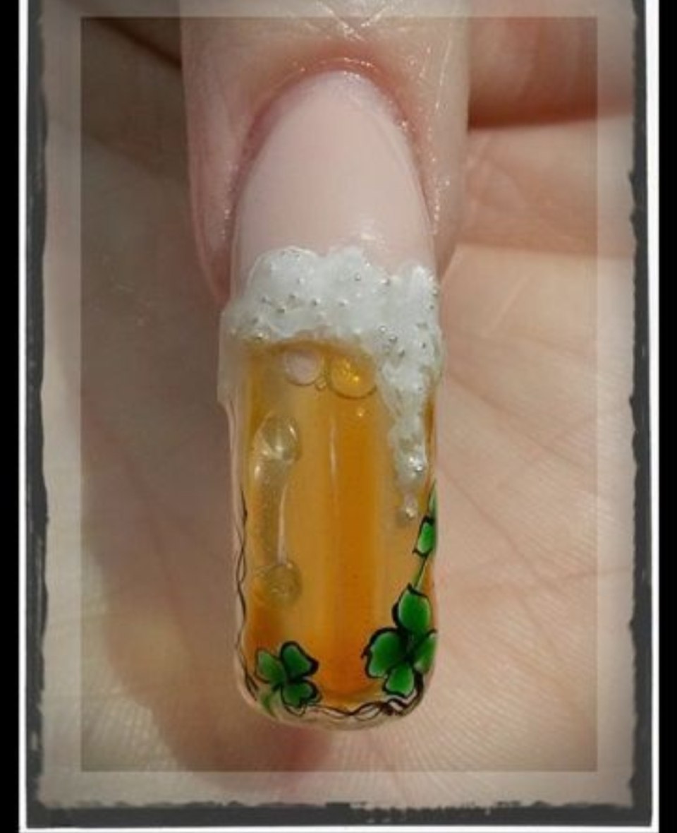Маникюр с пивом