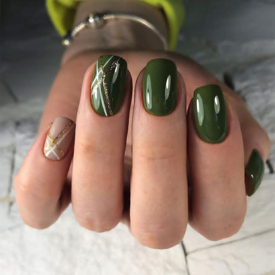Маникюр хаки