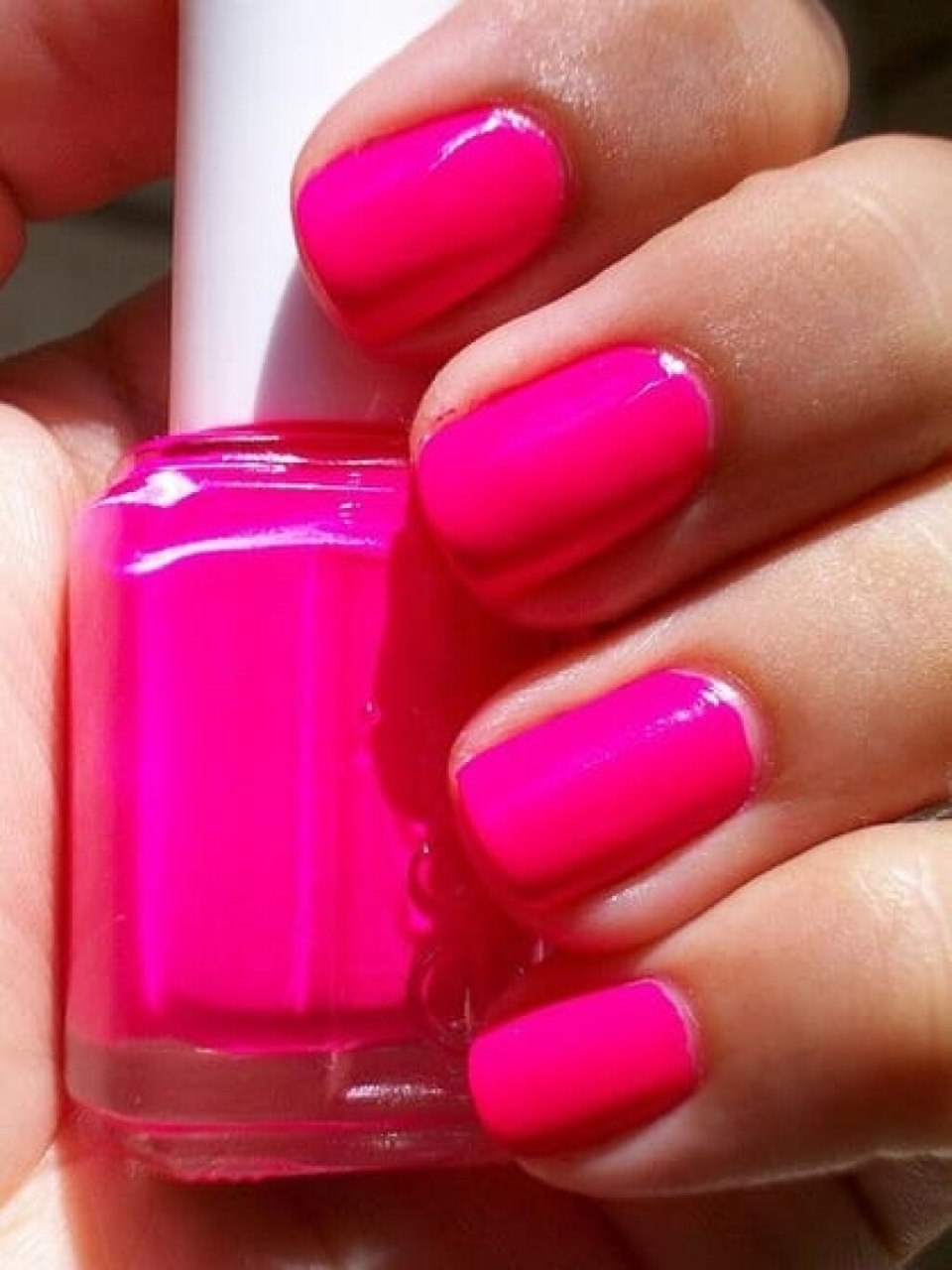 Лак Essie фуксия