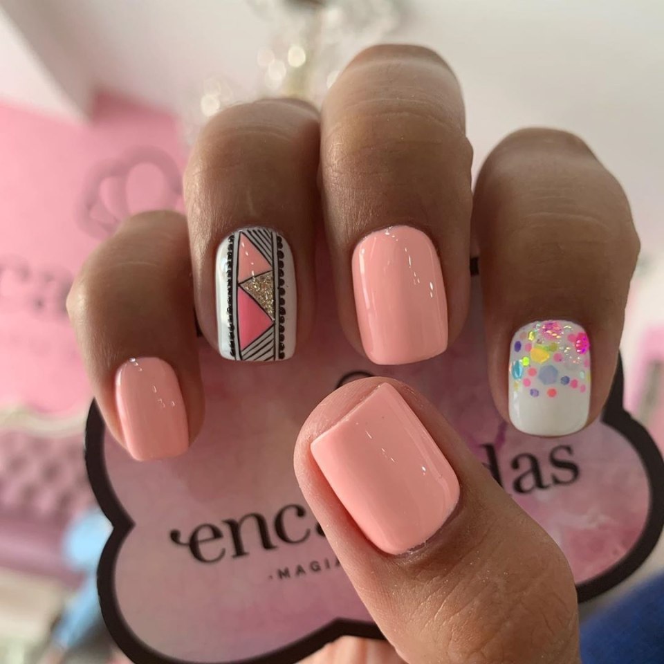 Розовые ногти короткие квадрат