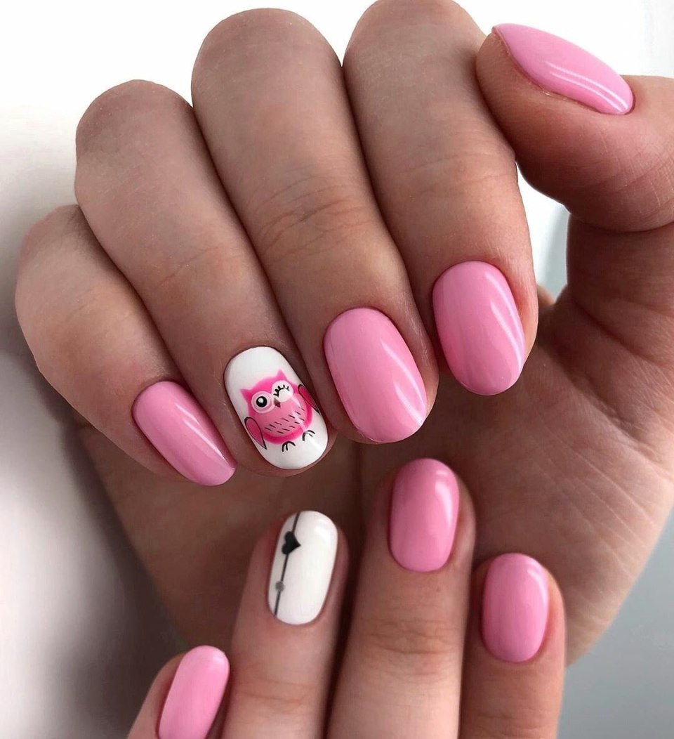 Розовые ногти