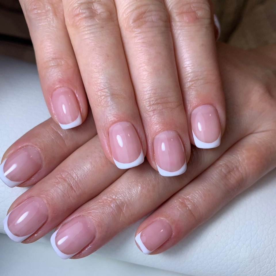 Арочные ногти короткие