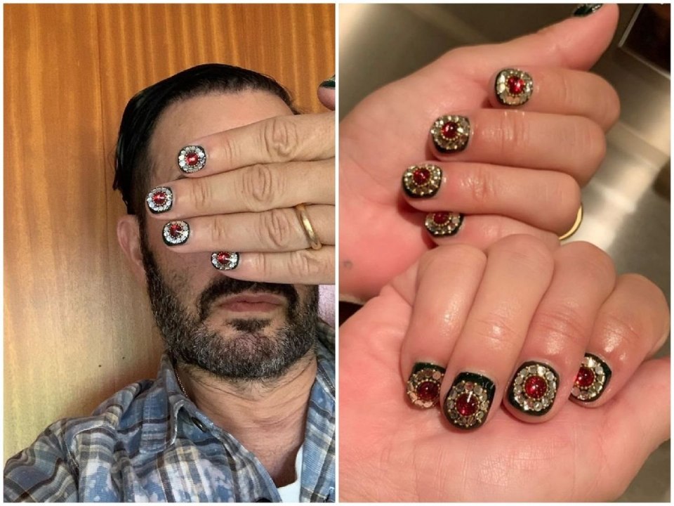 Красивый маникюр с надписями