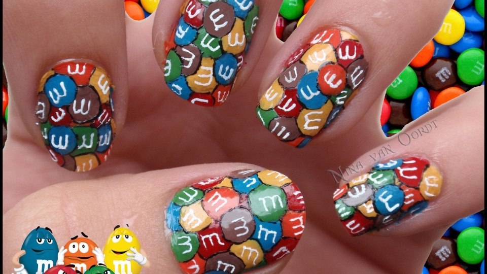 M&M на ногтях