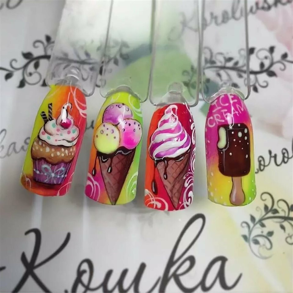 Маникюр с мороженым