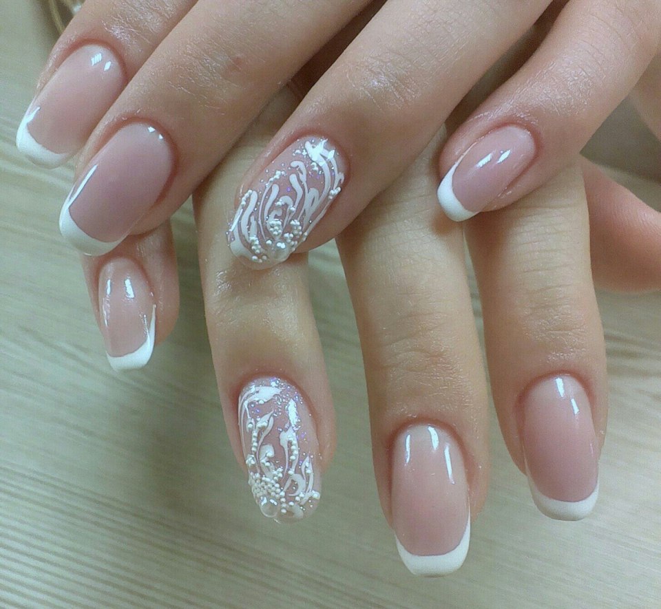 Красивый френч на короткие ногти