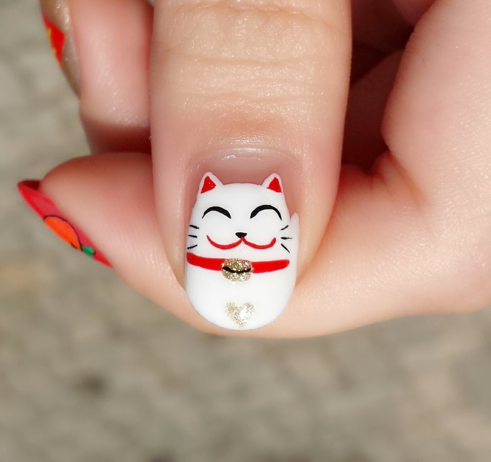 Маникюр с котятами как