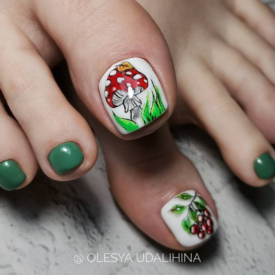 Маникюр с рисунком