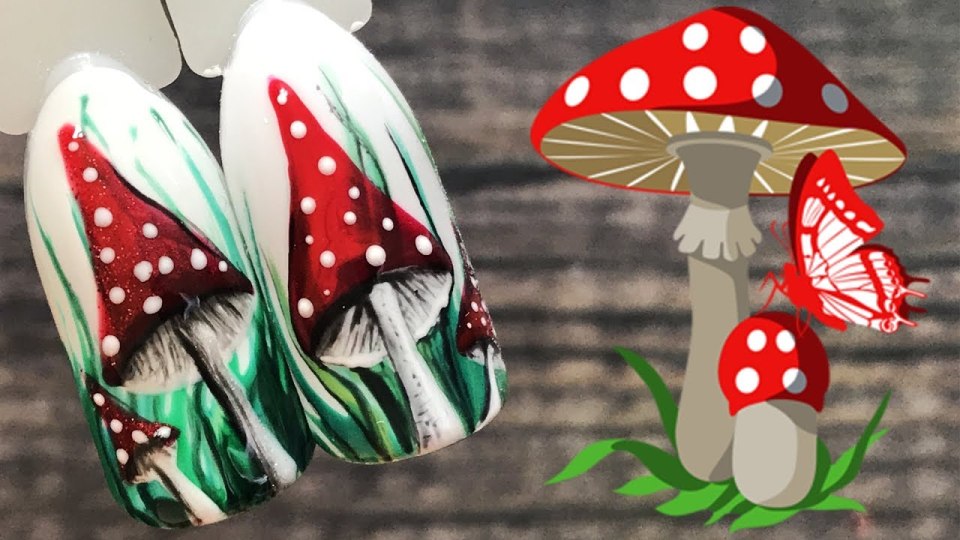 Маникюр с мухоморами