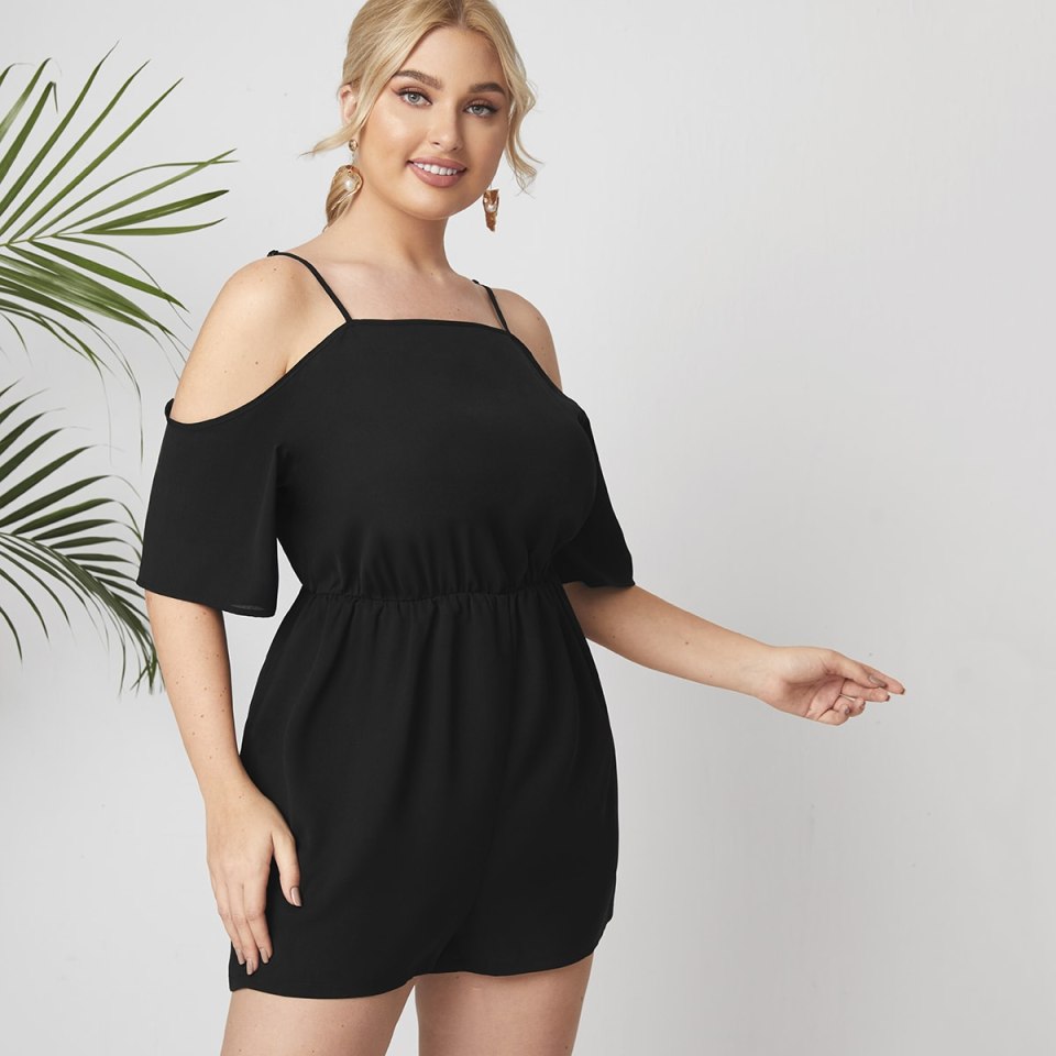 Комбинезон с открытыми плечами