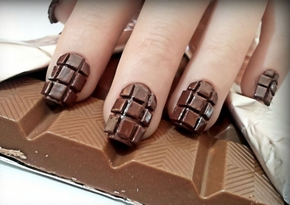 Маникюр в коричневых тонах