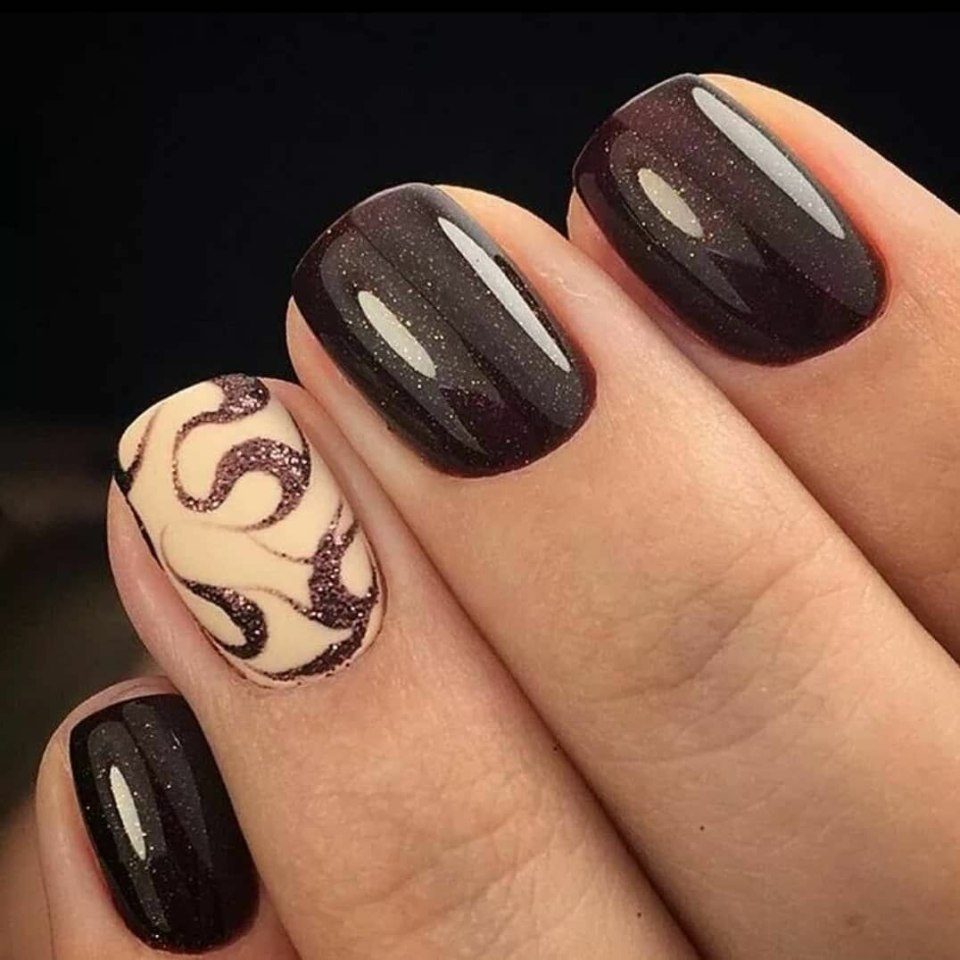 Шоколадный лак для ногтей