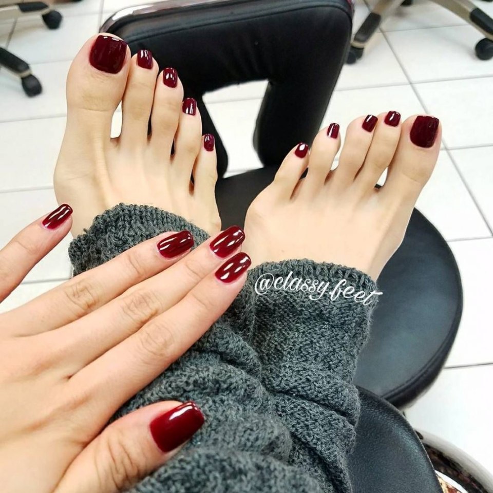 Красивый французский педикюр