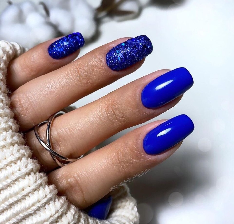 Дизайн ногтей миндаль зима 2021