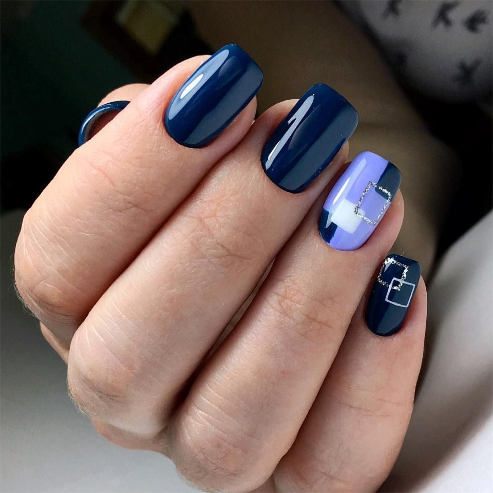 Синий маникюр на короткие ногти