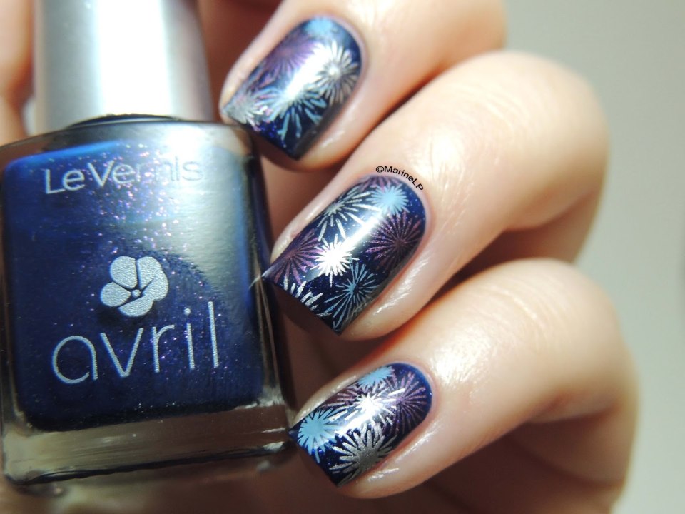 Nails Art Happy New year 2010