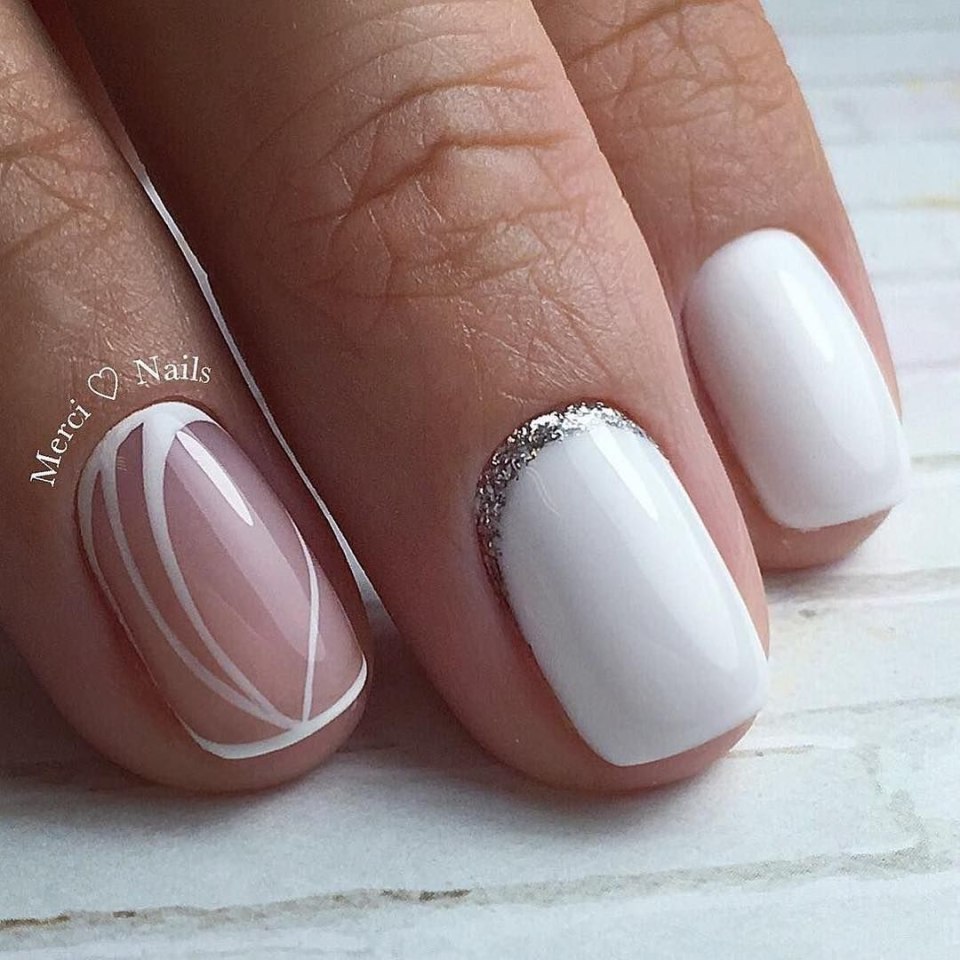 Белый маникюр
