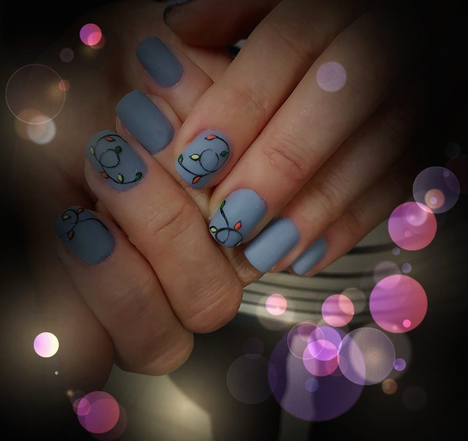 Ногти с самолетом