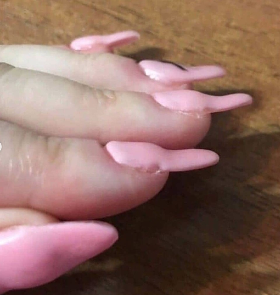 Жуткий маникюр