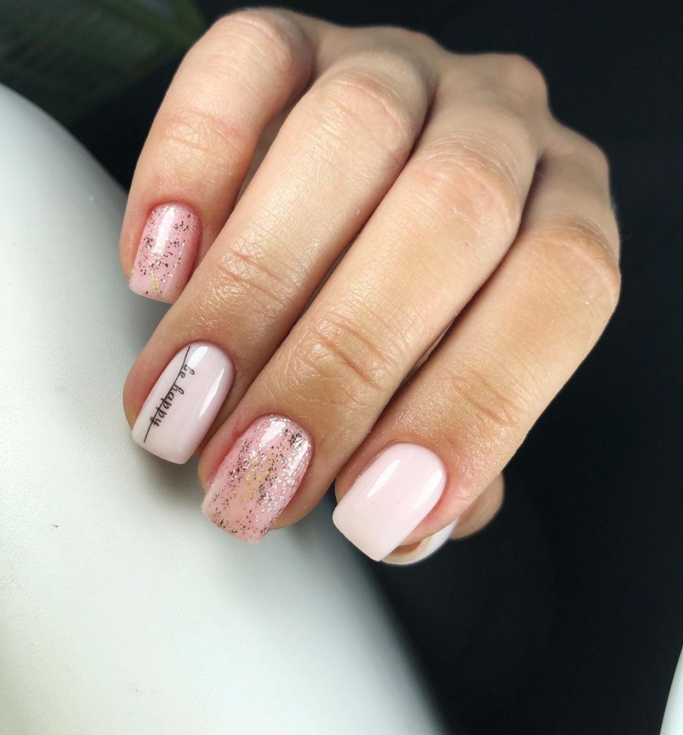 Однотонные ногти короткие