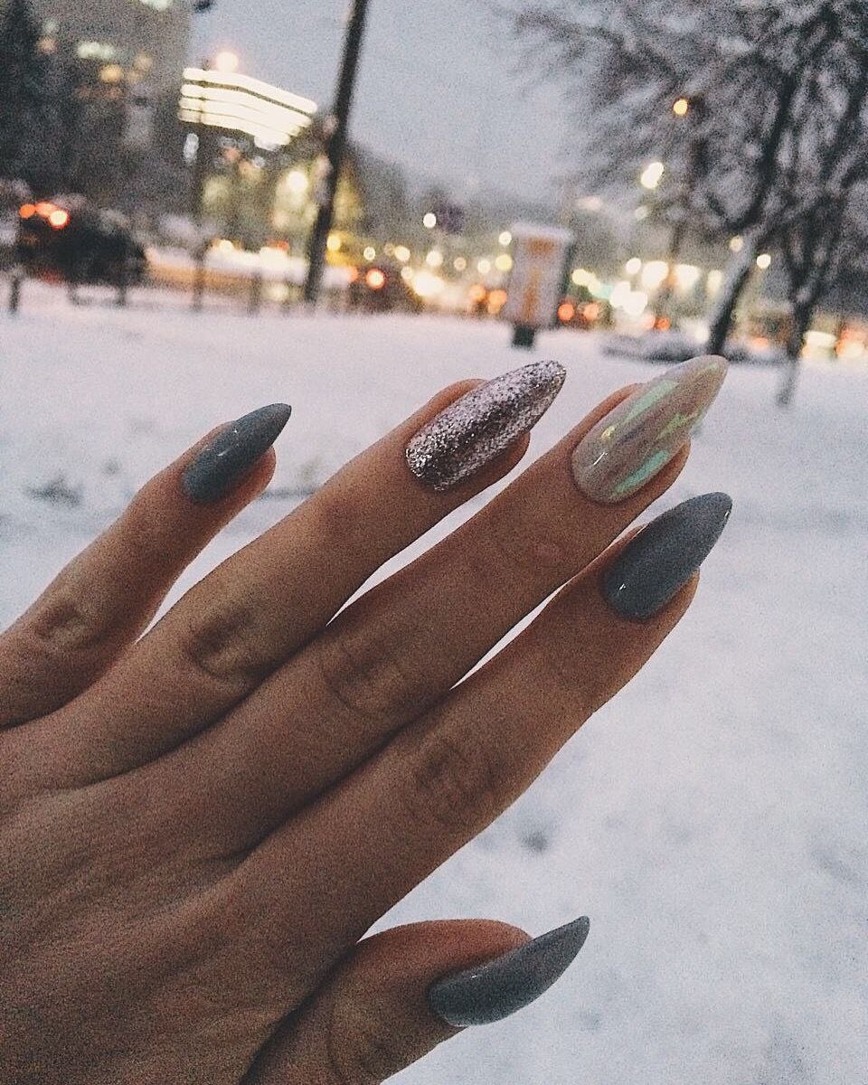 Маникюр на длинные ногти зима
