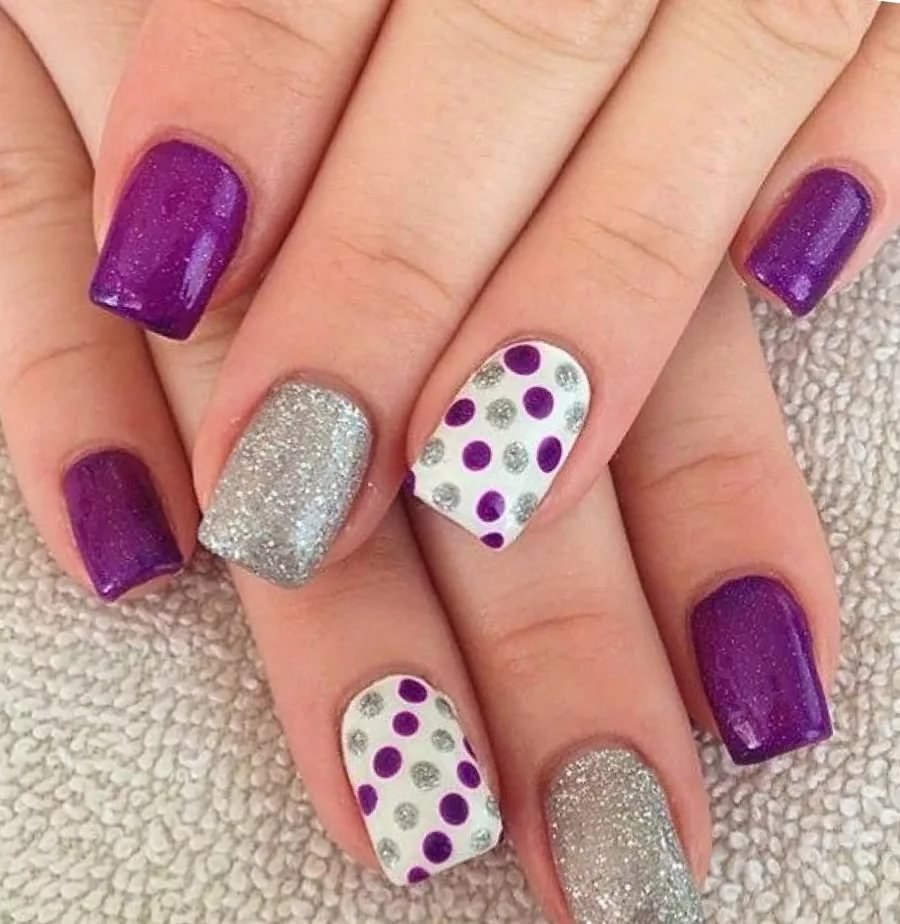 Фиолетовый маникюр