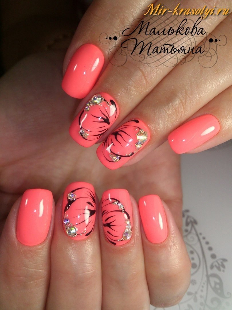 Дизайн ногтей коралловый