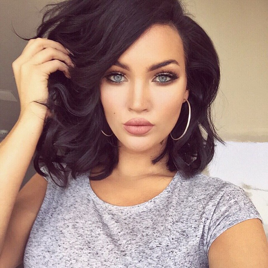 Селена Гомес брюнетка