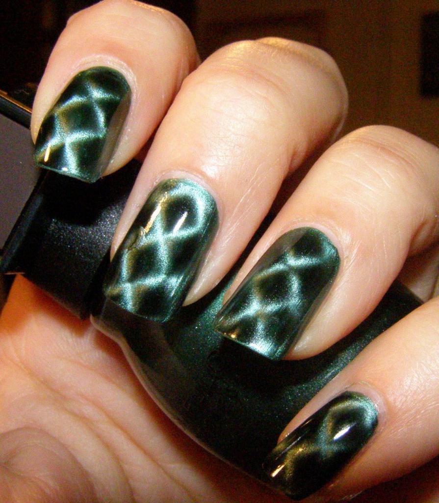 Магнитный лак для ногтей