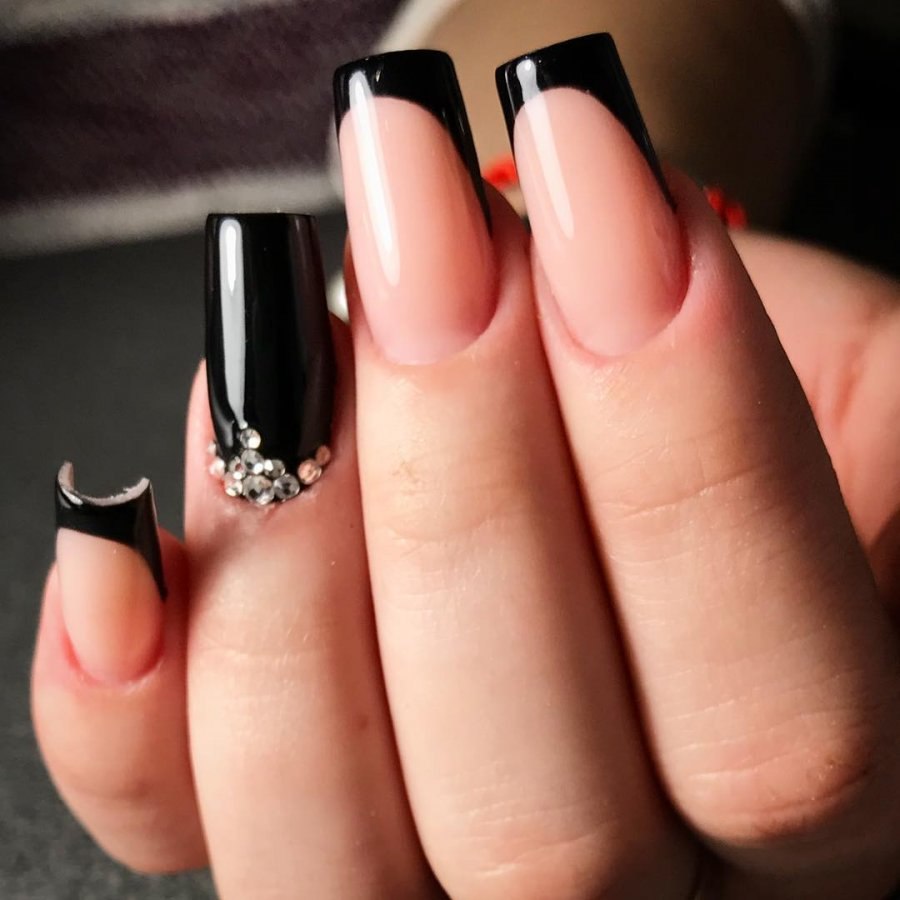 Красивое наращивание ногтей