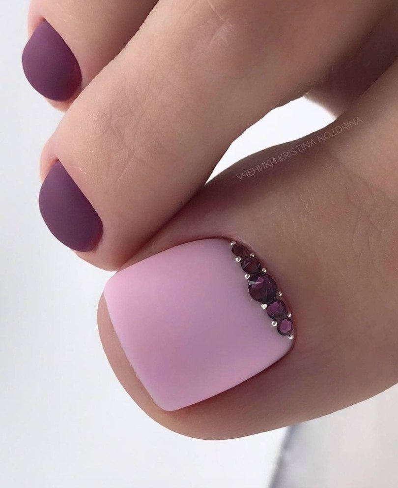 Крашеные ногти