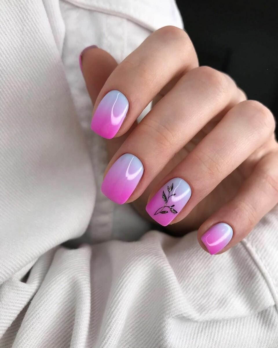 Фрукты на ногтях