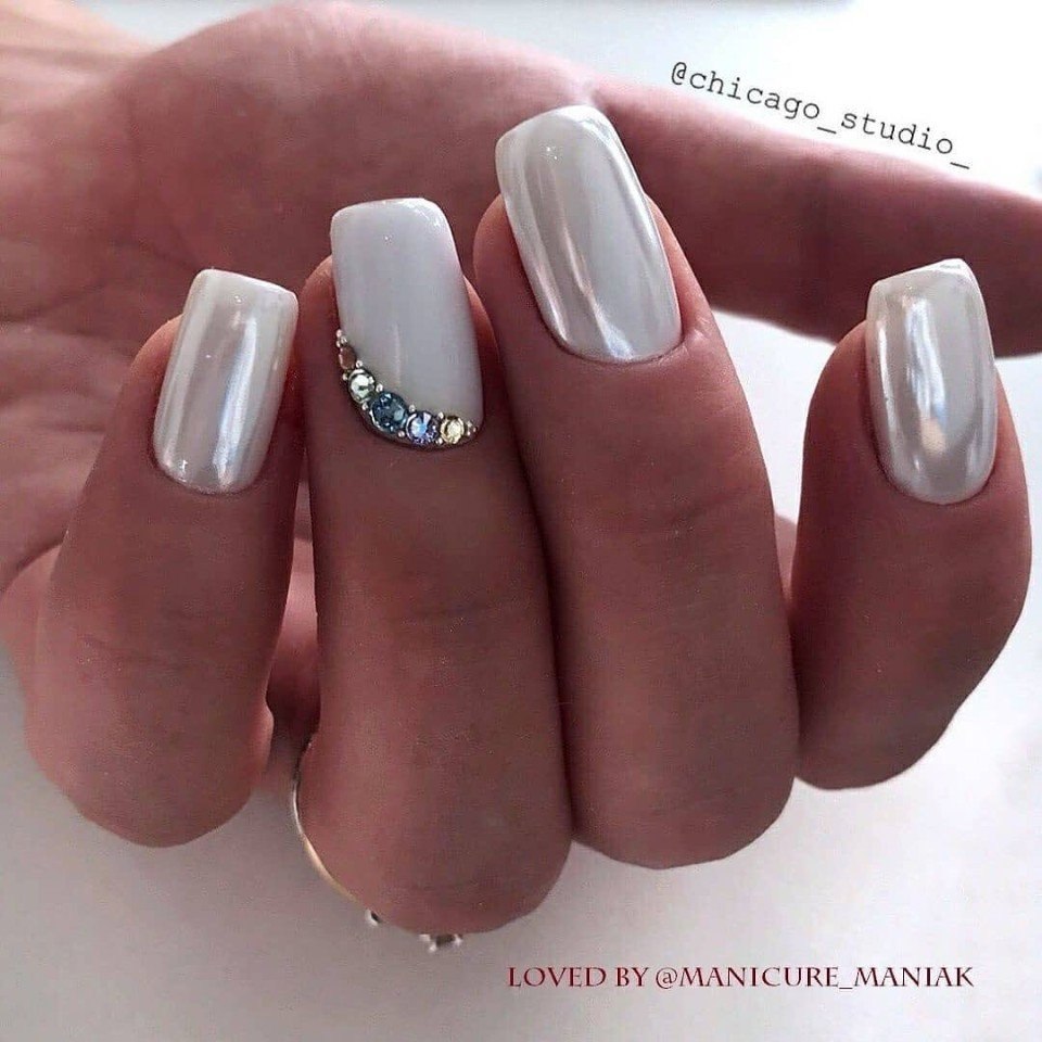 Нежный маникюр с втиркой 2020