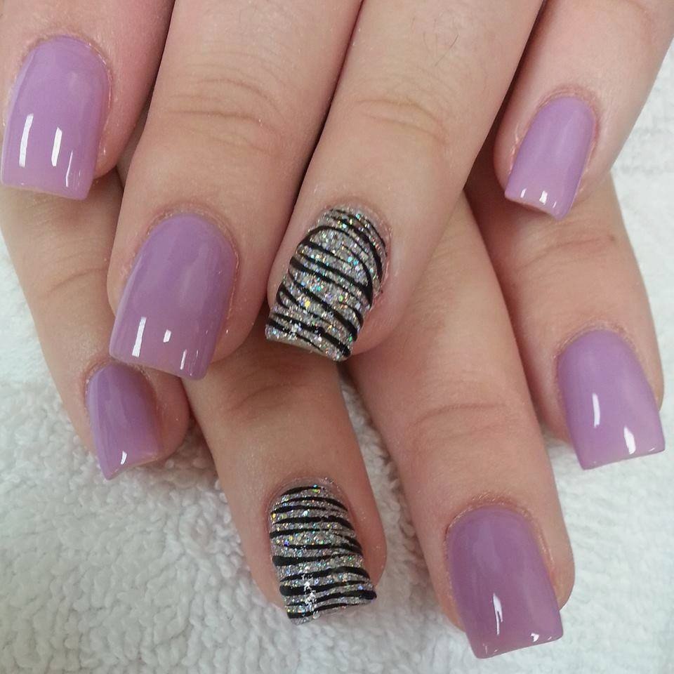 Фиолетово серебристый маникюр