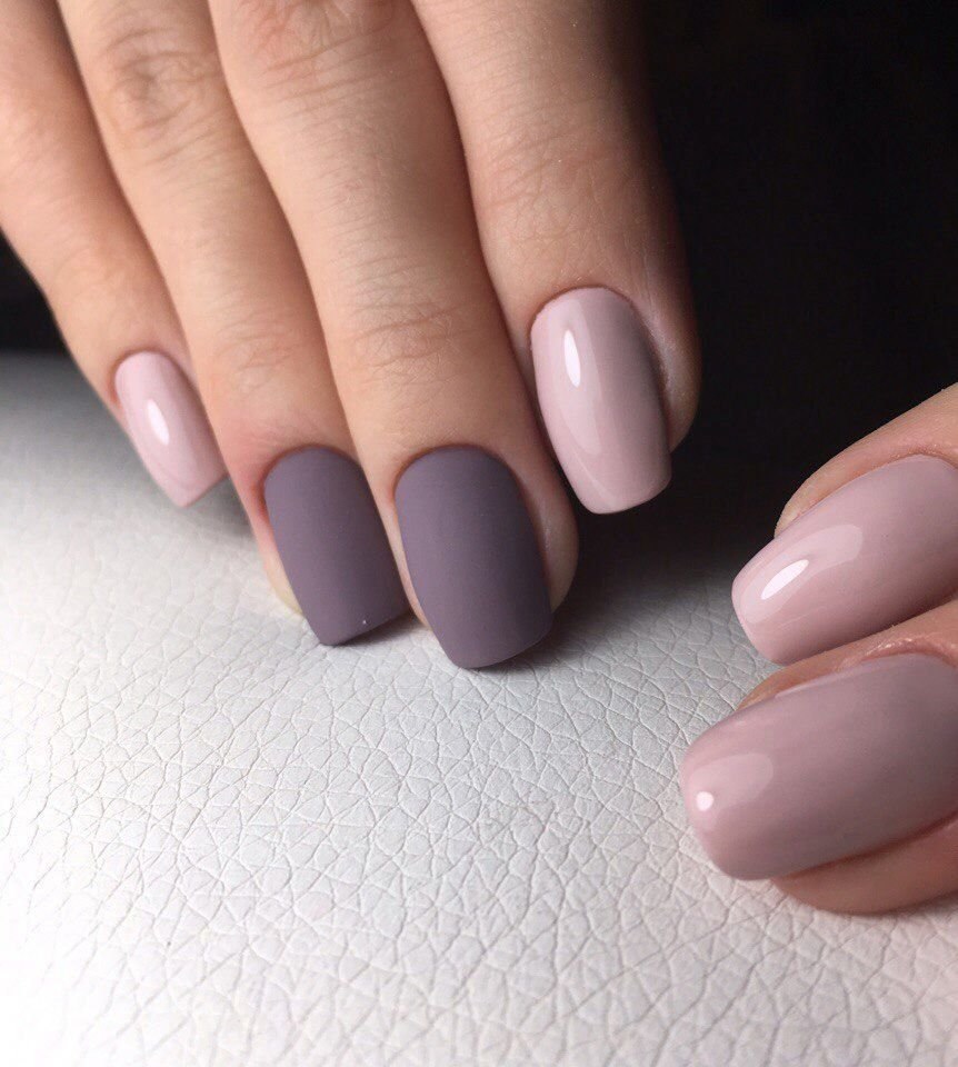 Маникюр в пепельных тонах матовый