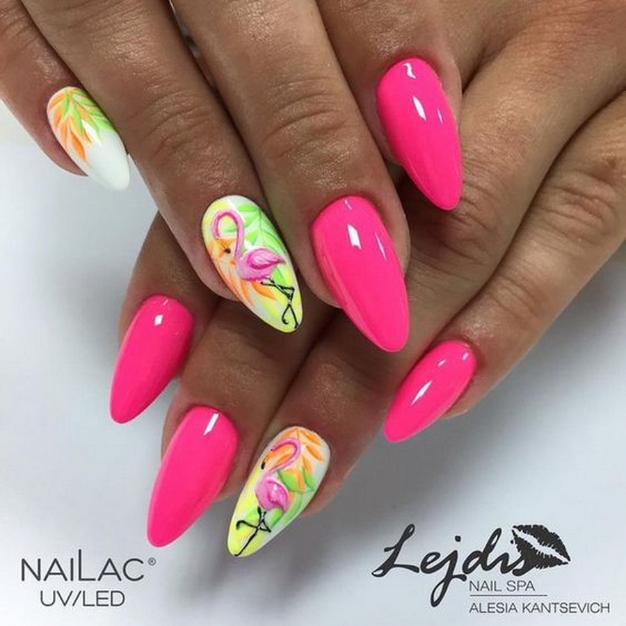 Яркий френч на ногтях квадратной формы