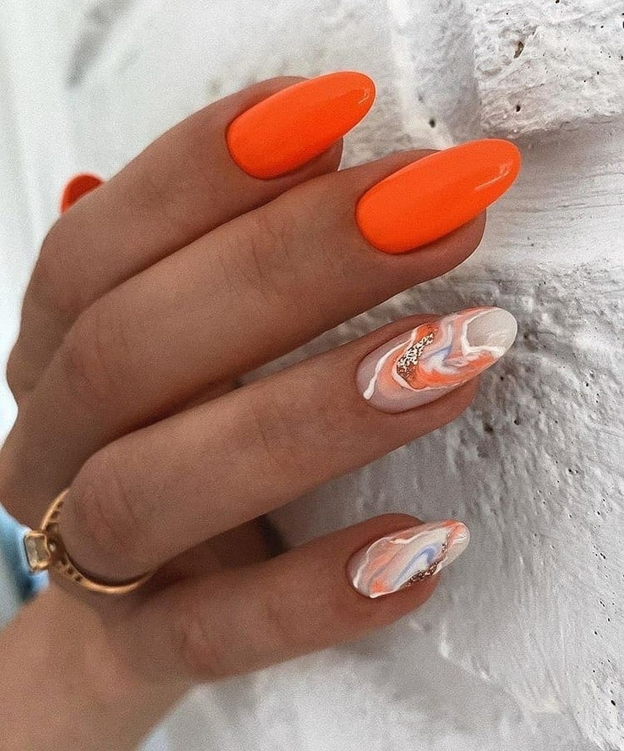 Летний маникюр с фруктами