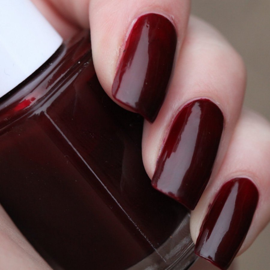 Лак Essie спелая вишня