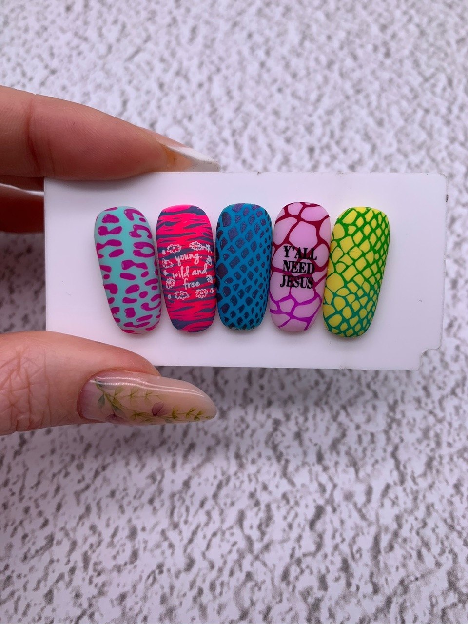 Пластина born pretty decoration l003